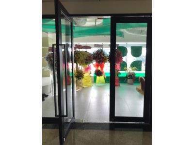 Cửa kính chống cháy