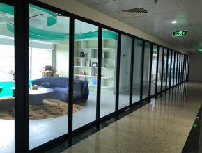 Cửa kính chống cháy