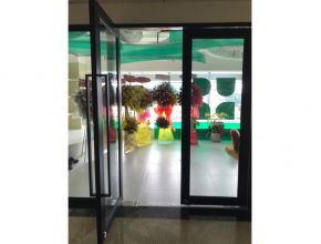 Cửa kính chống cháy